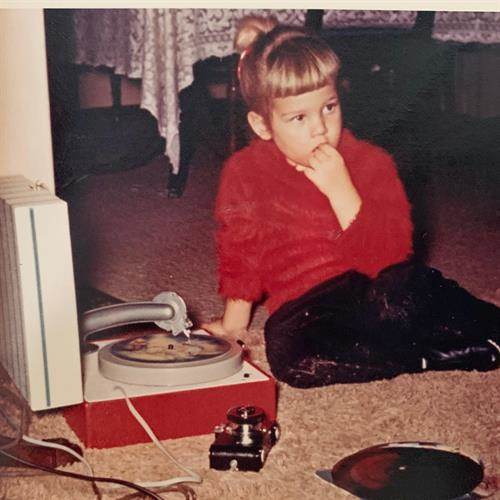 Ricci Linn (Mellison) Merrick