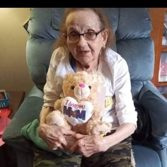 Betty Becker's obituary , Passed away on November 26, 2021 in Ravenna, Ohio