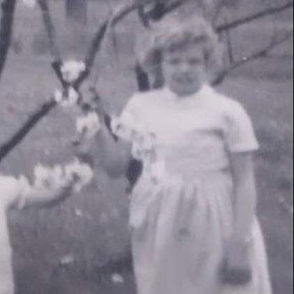 Elizabeth Barrett's obituary , Passed away on December 20, 2021 in London, Ontario