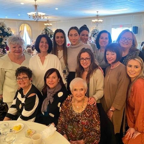 Laura (Slezak) Bregande