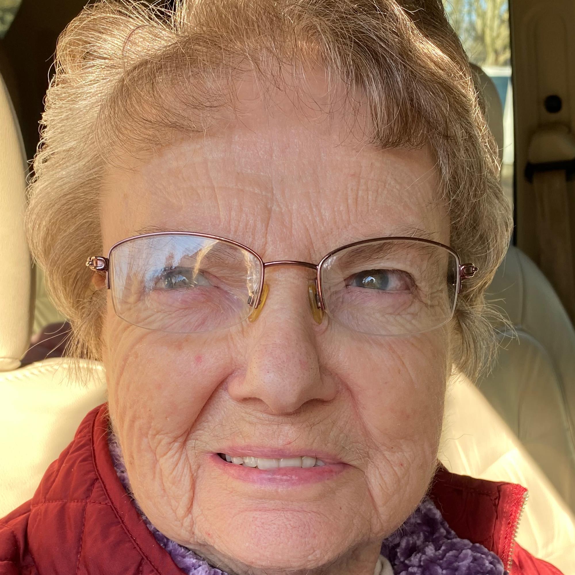 Lorraine Bertha (Toebe) Stoker's obituary , Passed away on March 19, 2022 in Hillsboro, Oregon