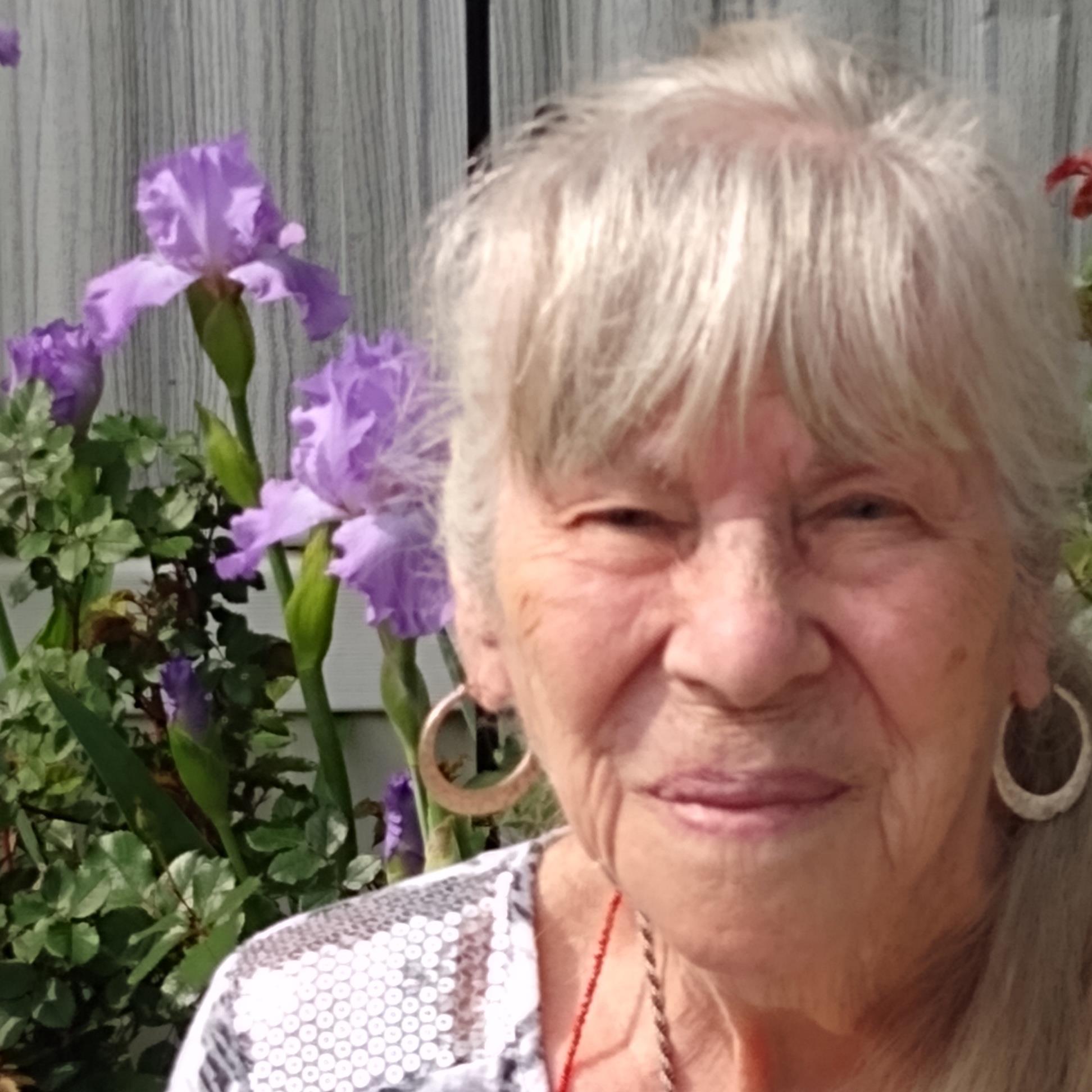 June Evelyn Summerall's obituary , Passed away on September 5, 2022 in Waxahachie, Texas