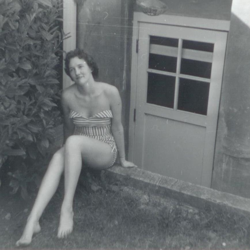 Iris Arla (Roberts) Moore