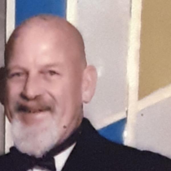 Robert Carnell Miller's obituary , Passed away on October 5, 2022 in Sharon, Tennessee