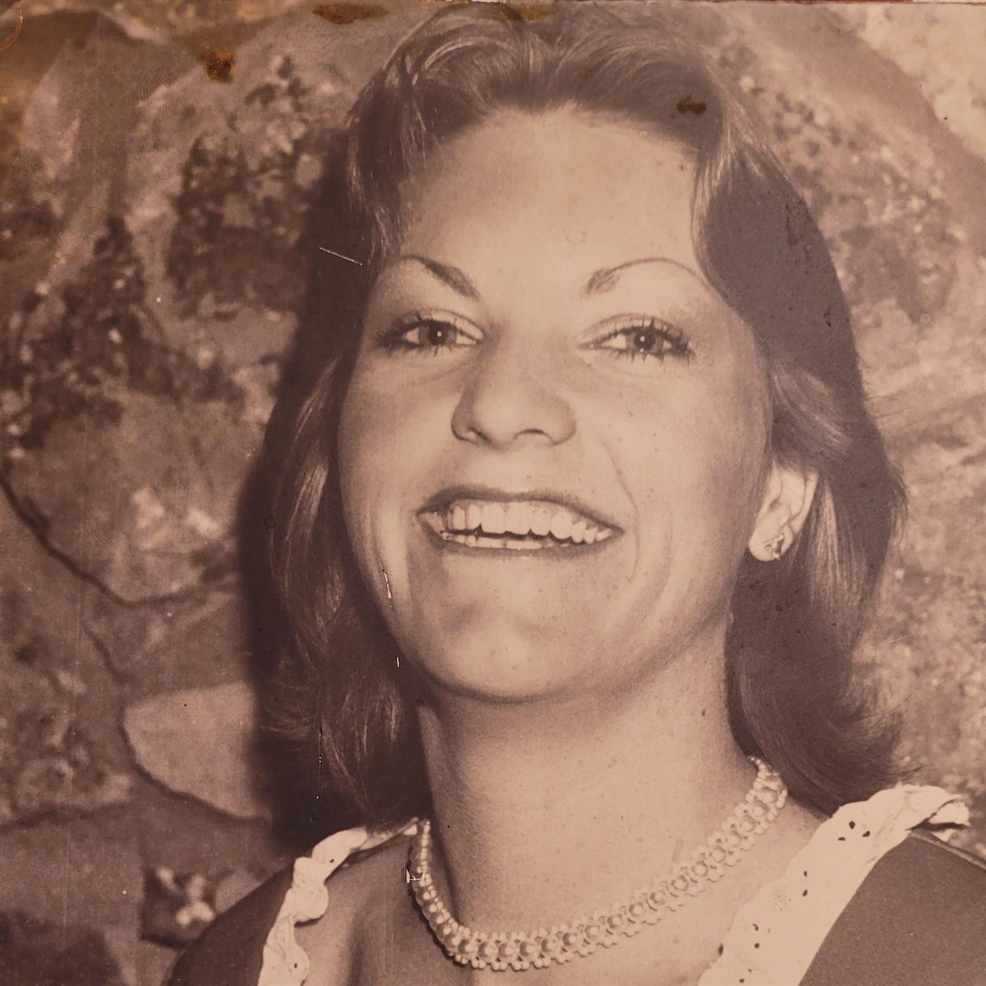 Janet Laura Parker Obituary