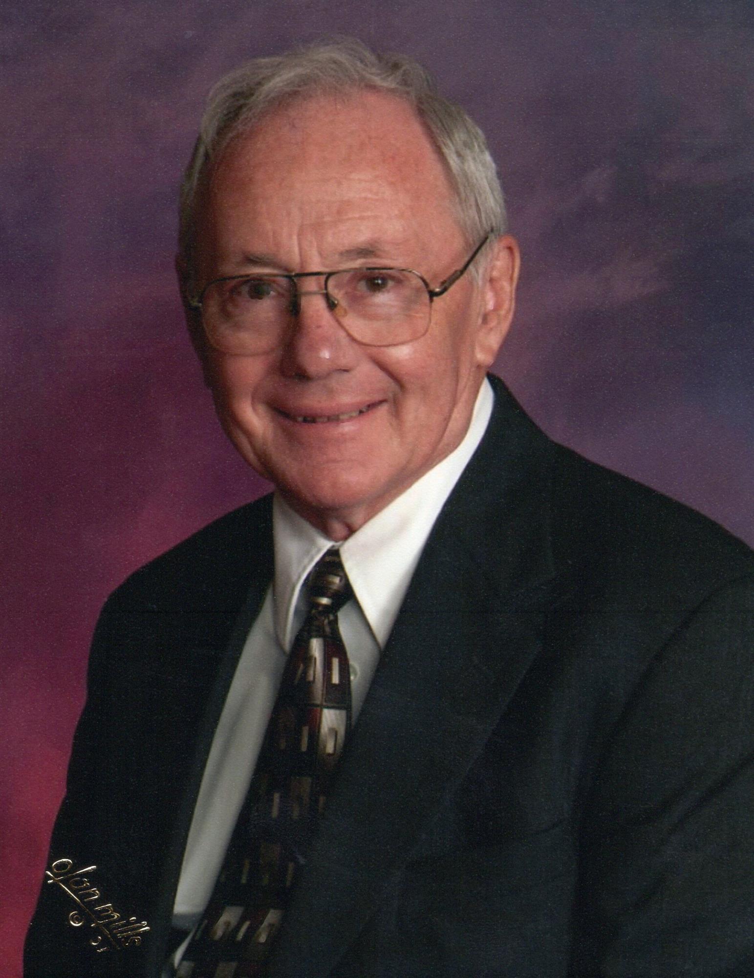 Robert Sievert's obituary , Passed away on October 31, 2024 in Germantown, Wisconsin