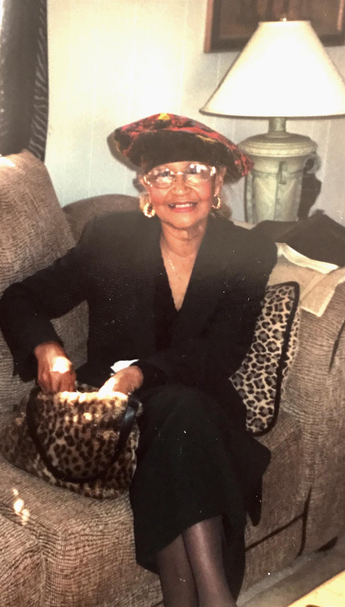Ruby Neal Akins Obituary