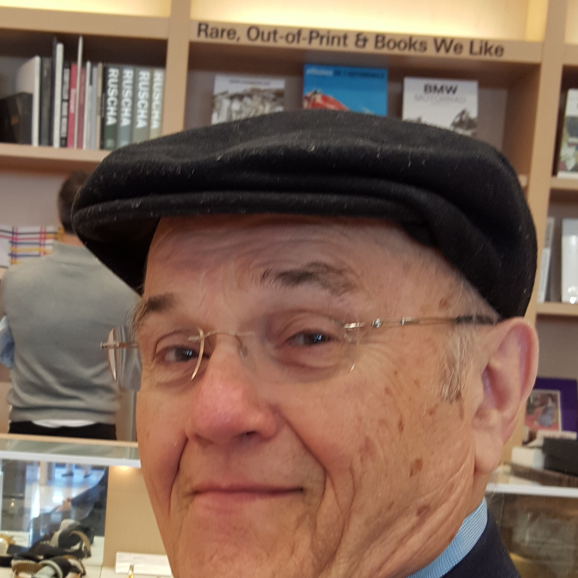 Willard S. "Bill" Gold M.D.'s obituary , Passed away on April 22, 2018 in Tucson, Arizona