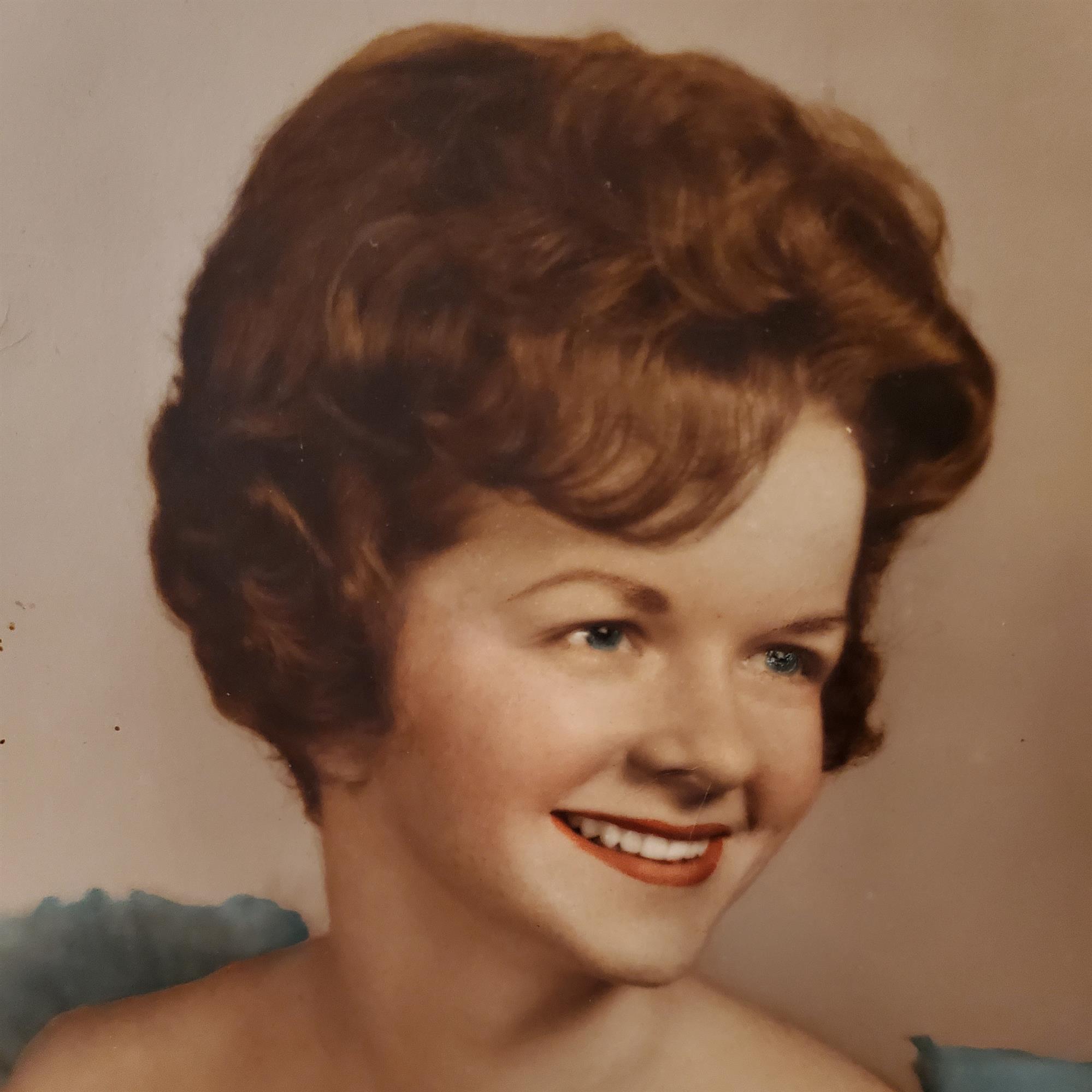 Maxine R. Adams Obituary