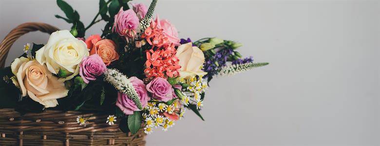Choosing the appropriate flowers for a funeral